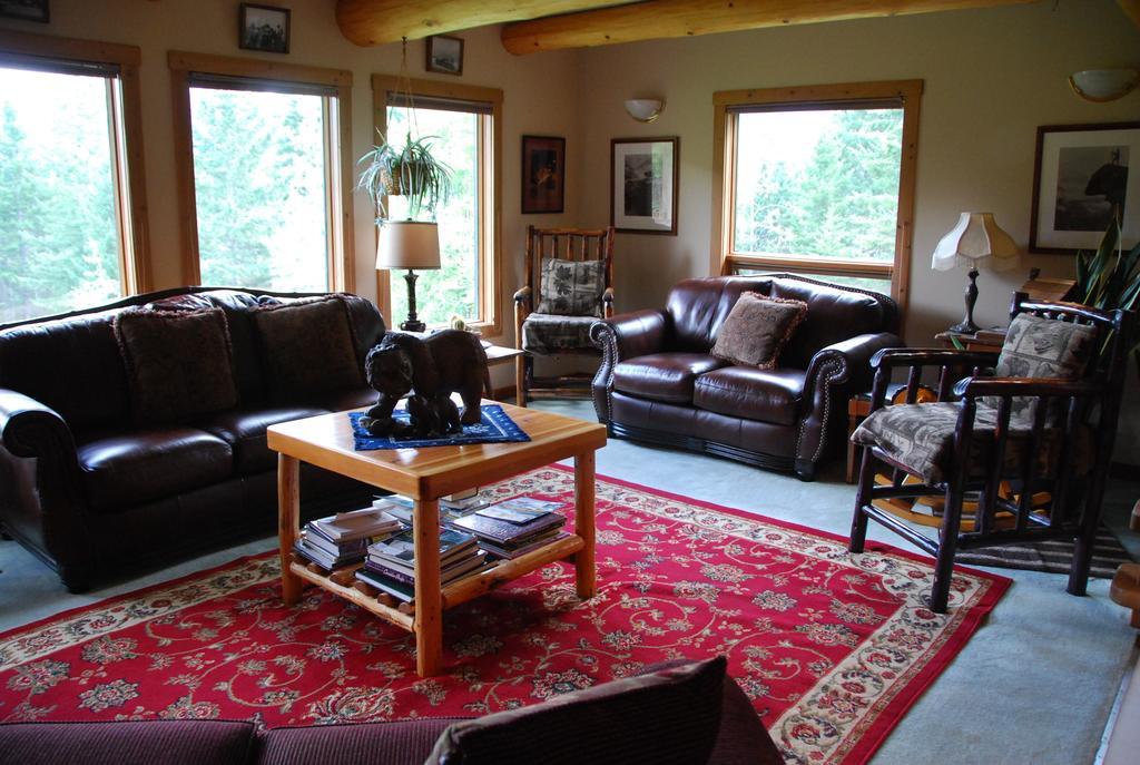 Kicking Horse Canyon Guest House Golden Exterior foto