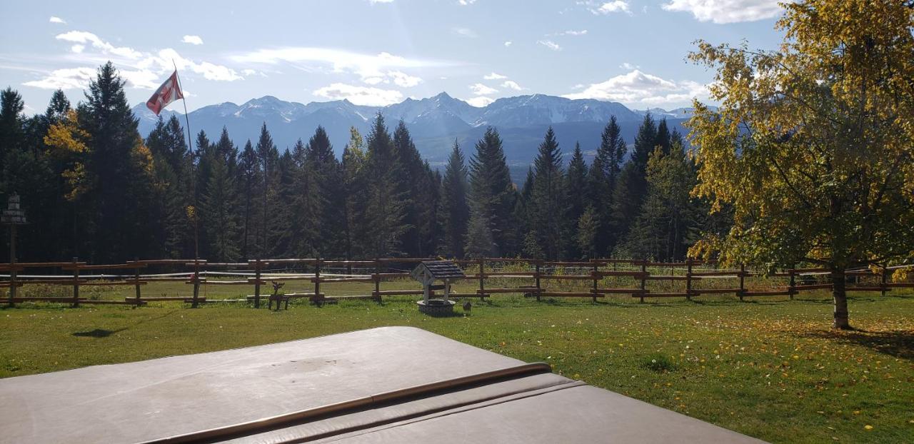 Kicking Horse Canyon Guest House Golden Exterior foto